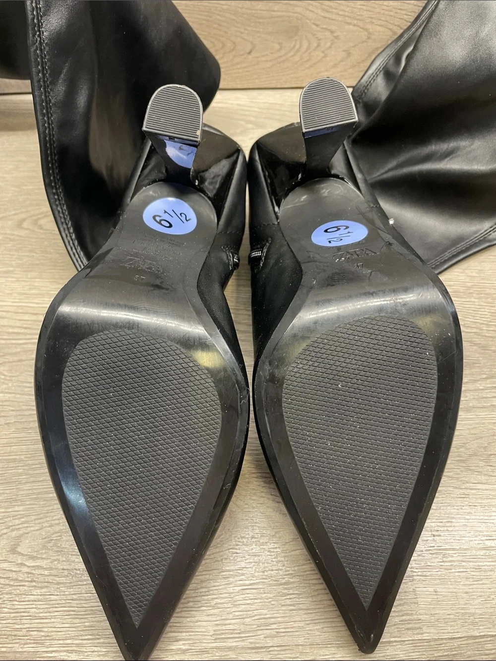 Zara sleek over